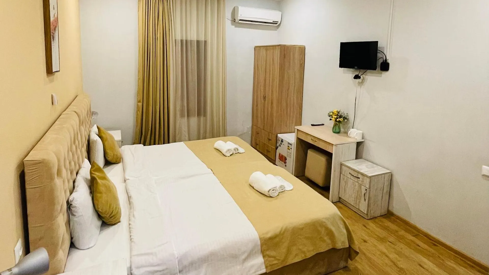 Hotel Art Green Tbilisi 3*,
