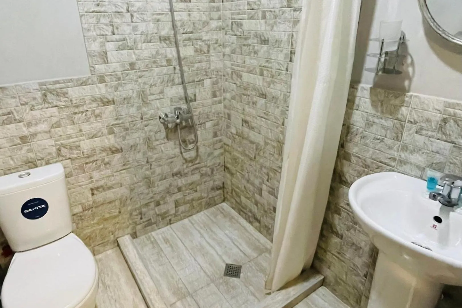 Hotel Art Green Τυφλίδα Γεωργία